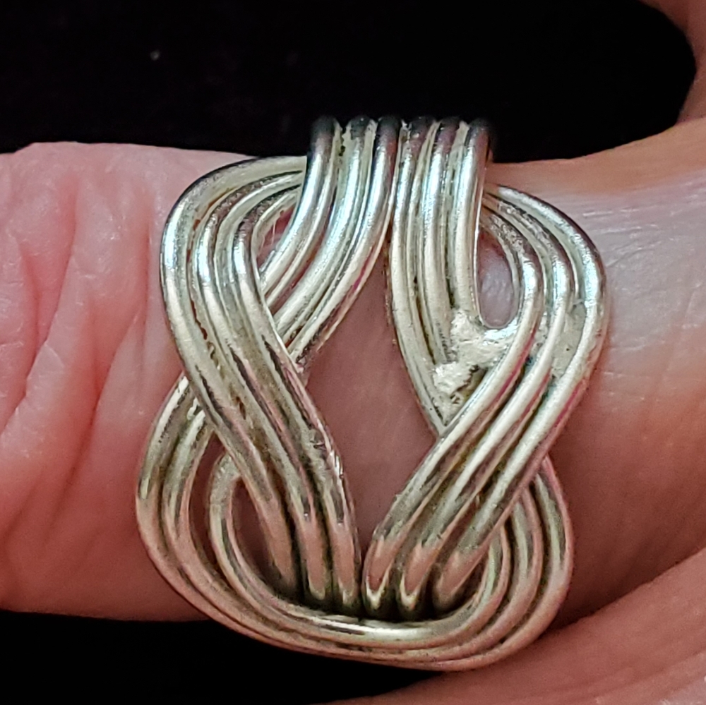 Silvertone double knot adjustable ring